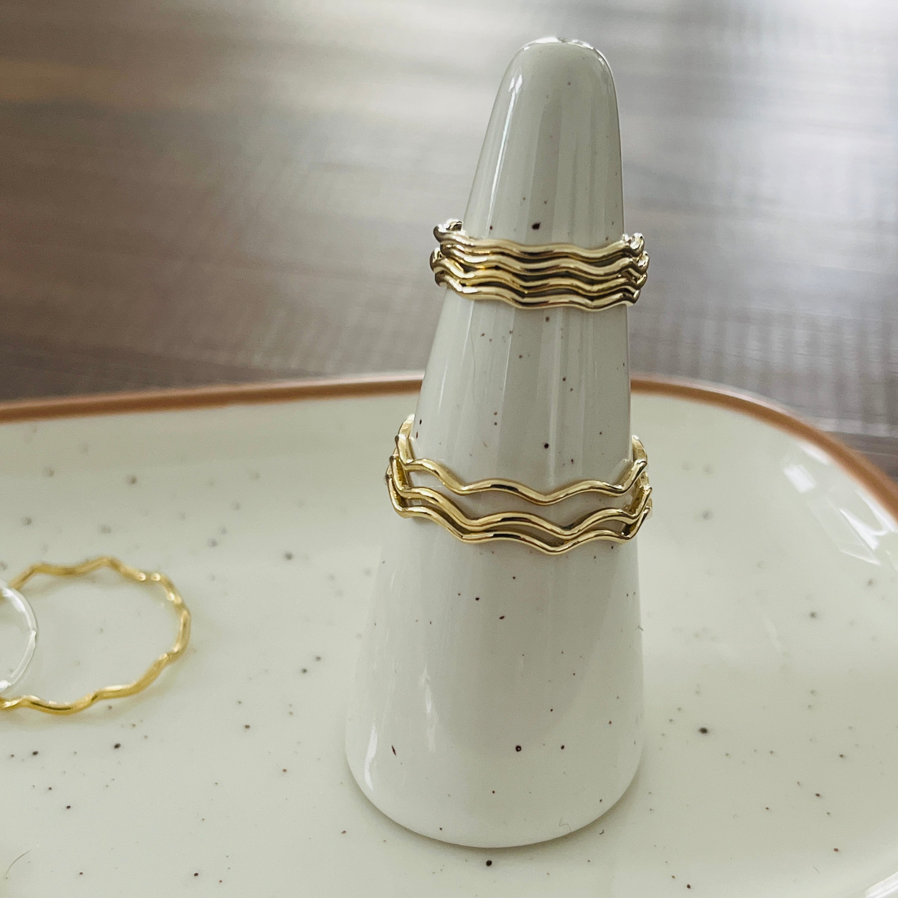 WAVE STACKING RING