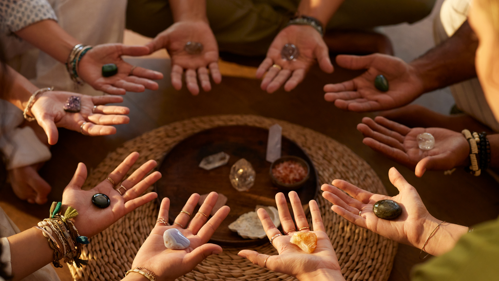 THANKS & Giving - Navigate Family Holidays without losing yourself! This Sunday, Nov. 16 7PM EST | AUS - Monday Nov. 17 11AM *see time zones below