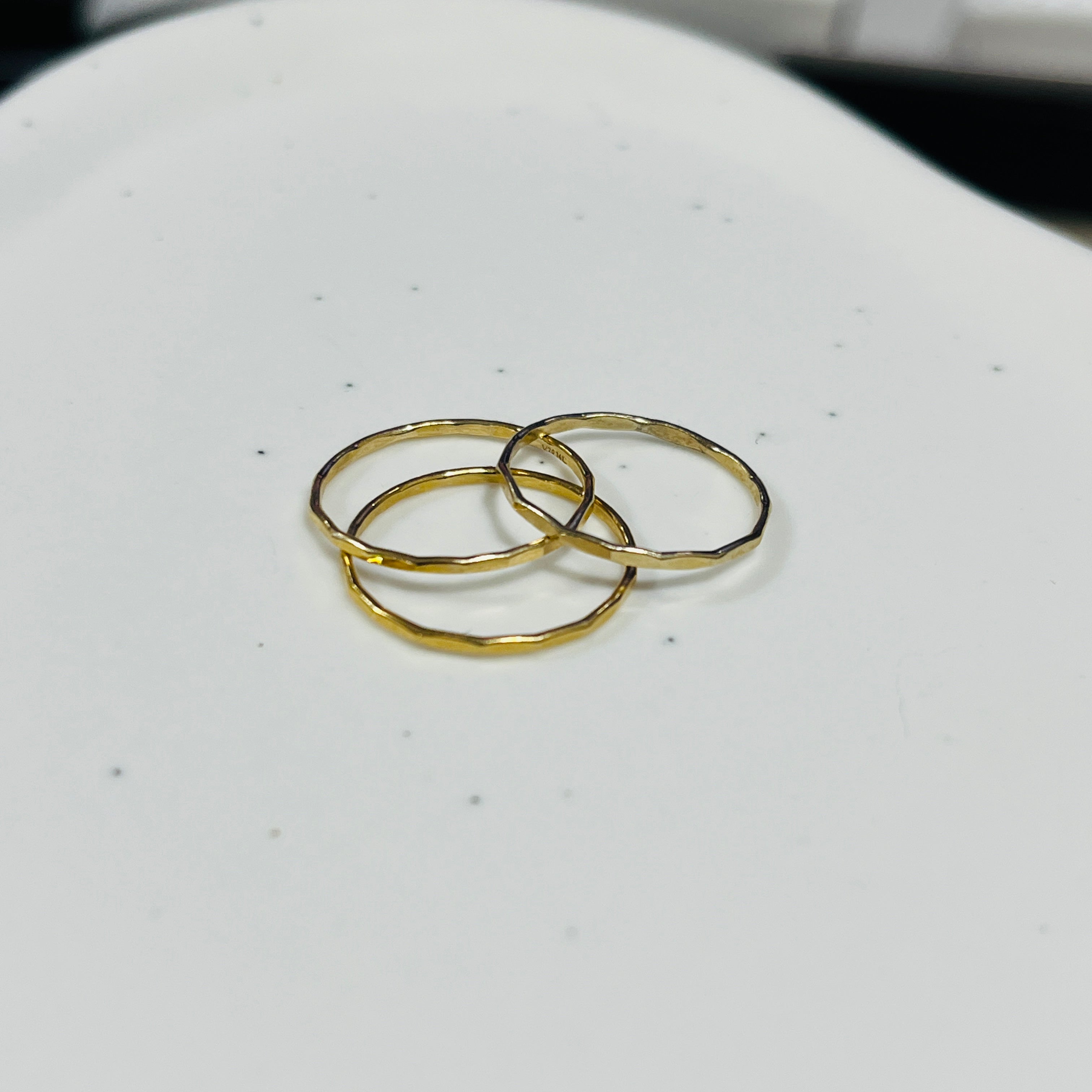 HAMMERED STACKING RING