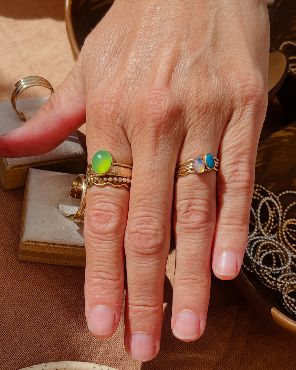 FLORAL BAND RING