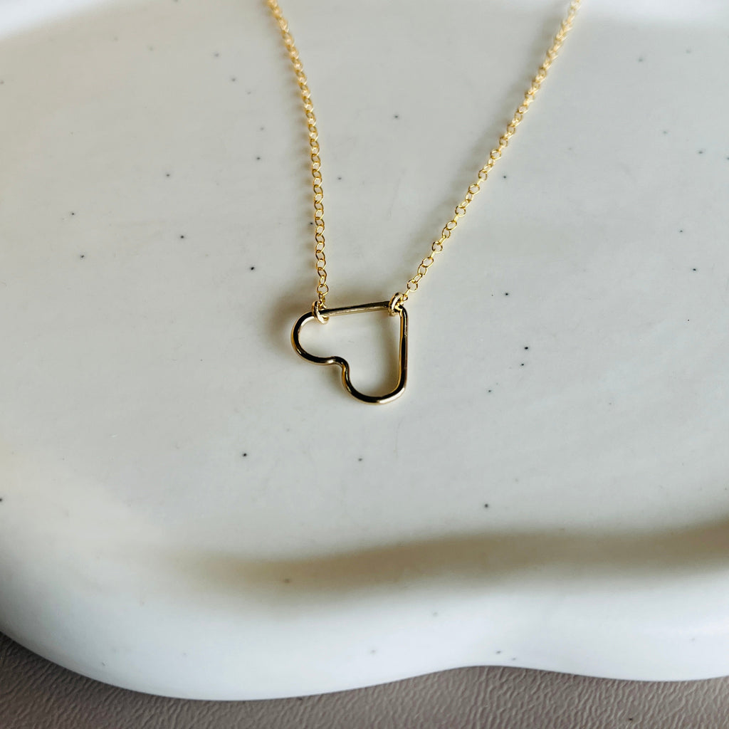 ROSA HEART NECKLACE