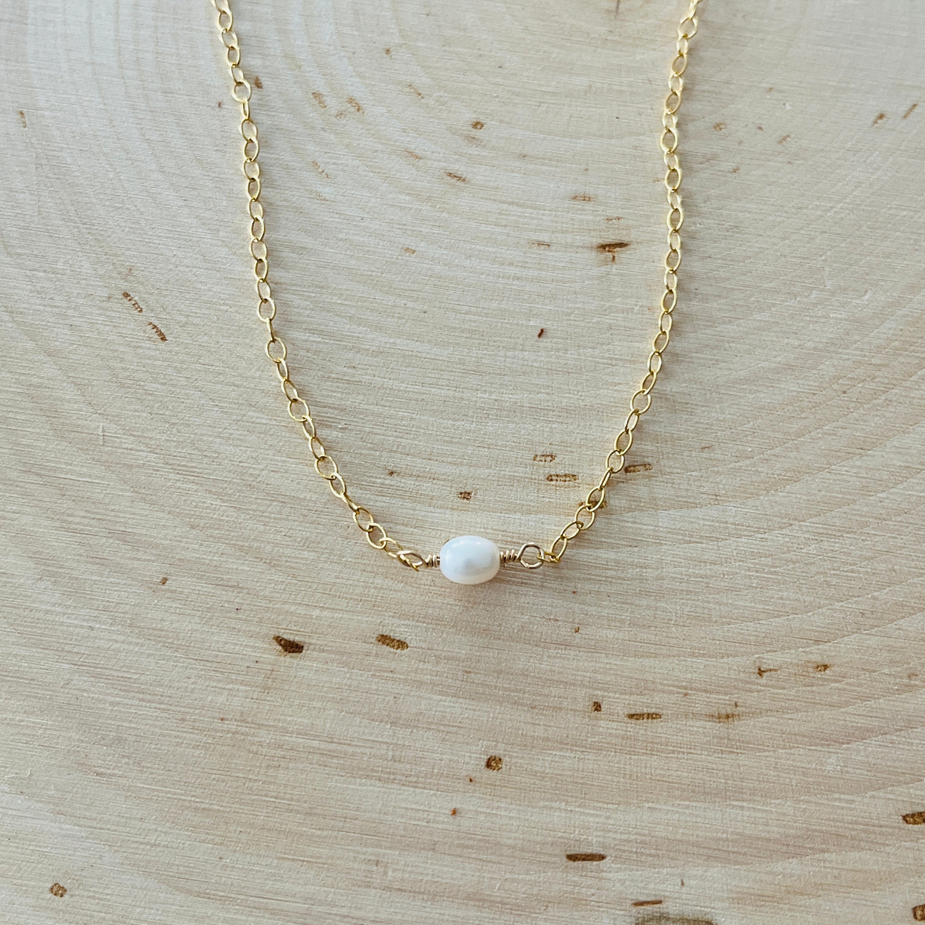 KOKO PEARL NECKLACE