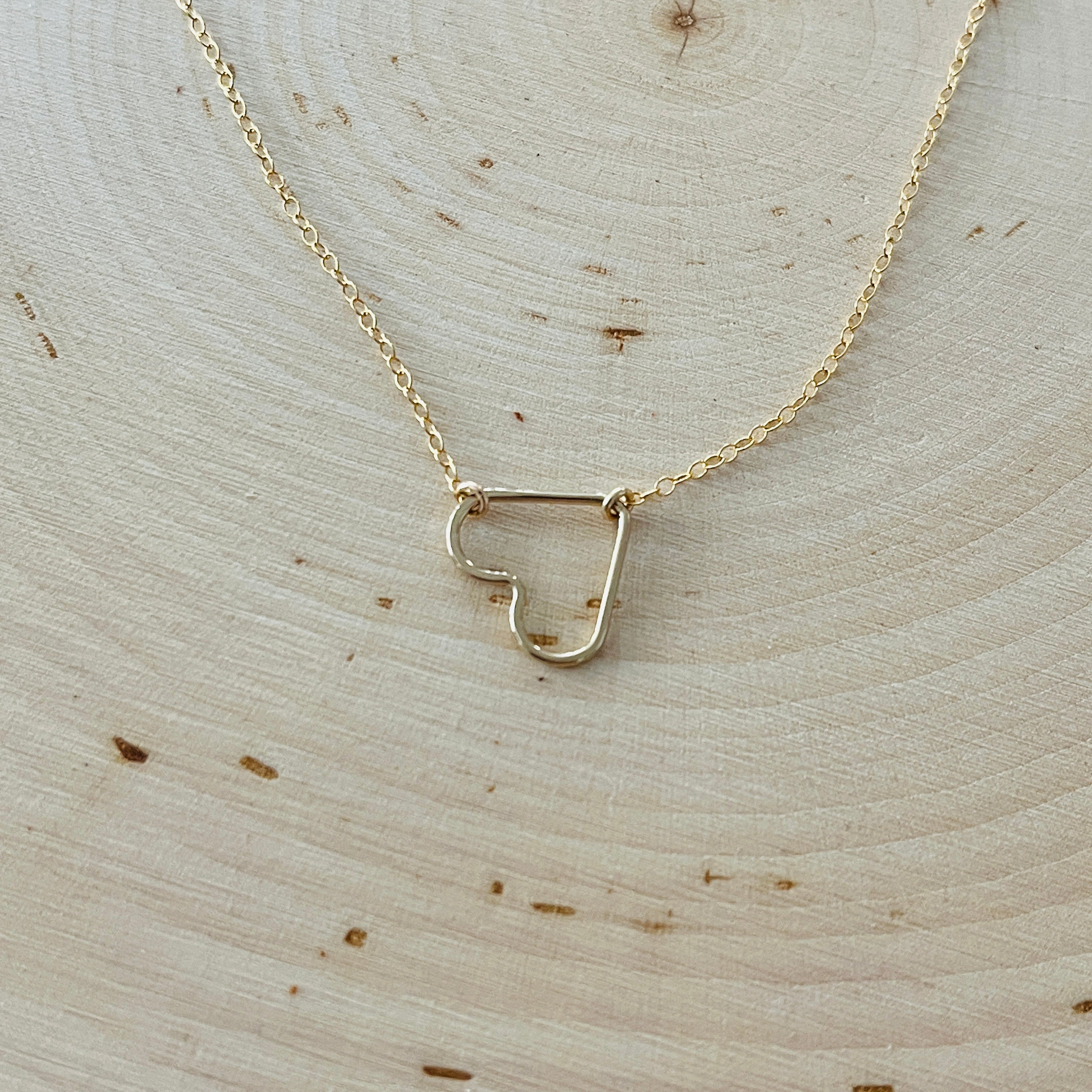 ROSA HEART NECKLACE