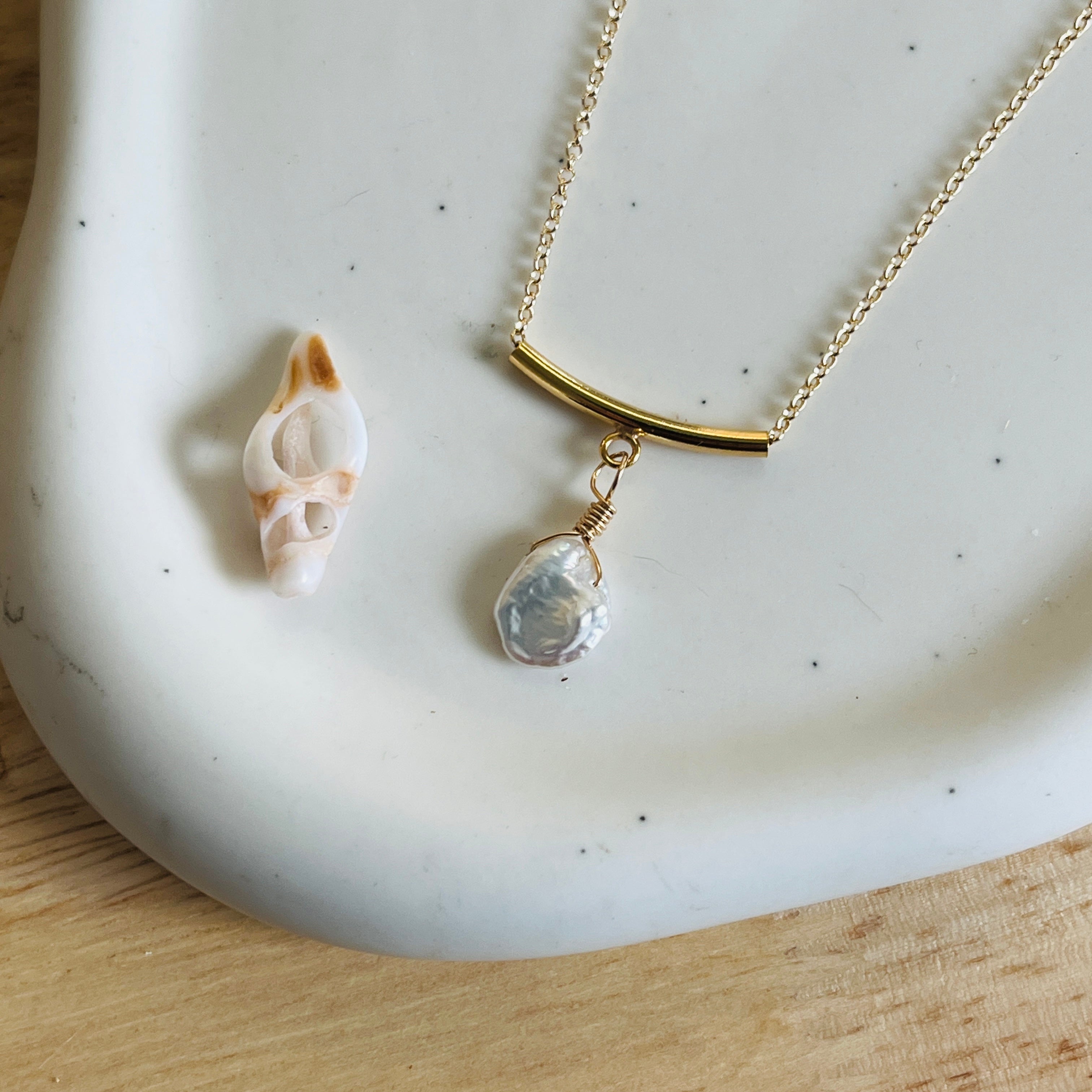 MARLEY PEARL NECKLACE