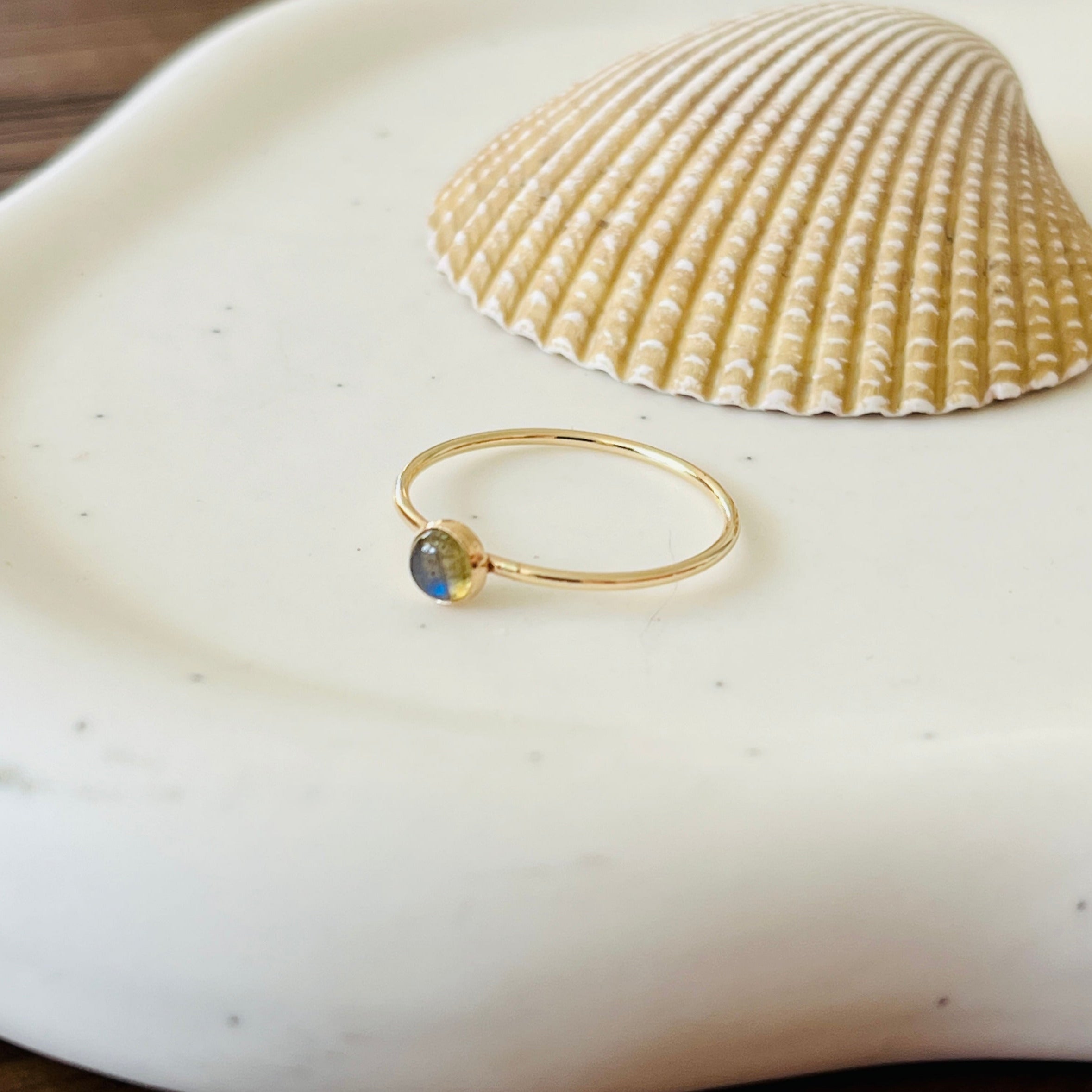 LABRADORTE RING
