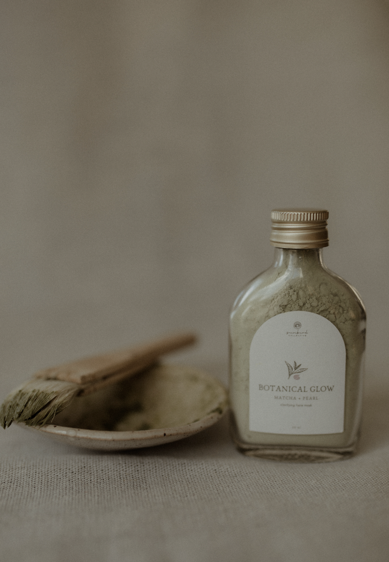 botanical glow / matcha + pearl clarifying face mask